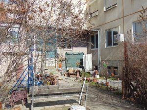 между блоково пространство в Пловдивмежду блоково пространство в Пловдив